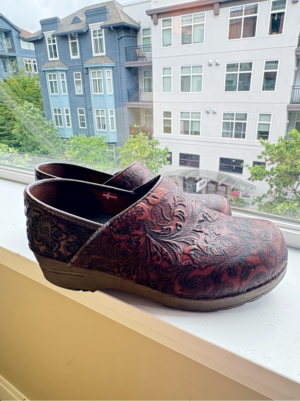 Sanita Tooled Leather Clogs Floral Embossed Slip On Comfort Shoes